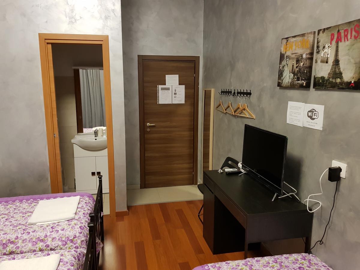 Rome Napoleone Rooms Exterior photo