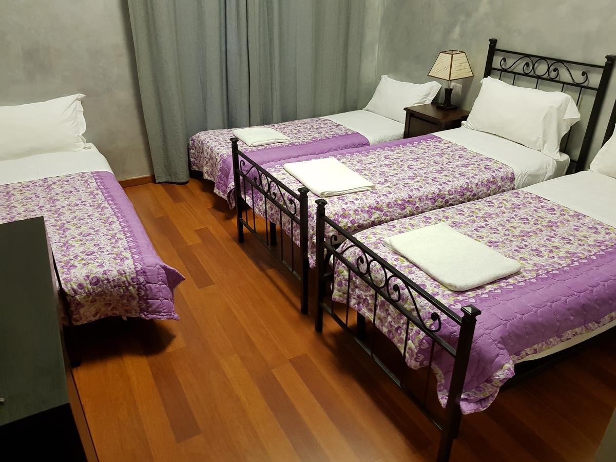Rome Napoleone Rooms Exterior photo